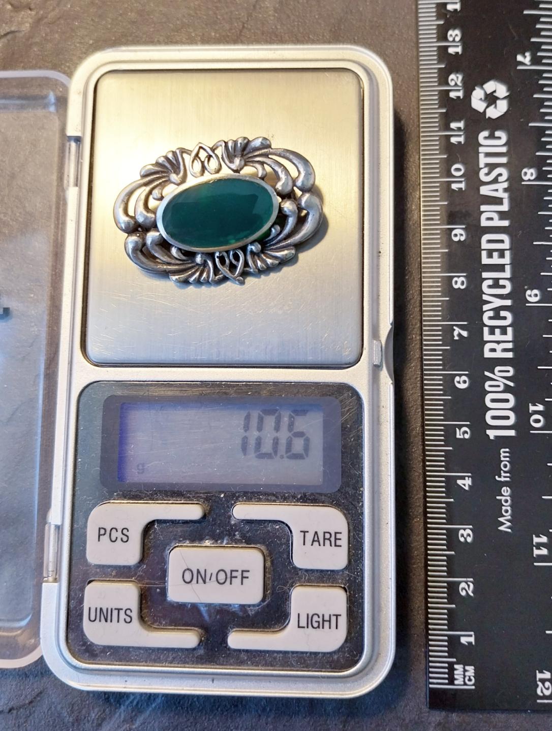 Vintage Celtic SILVER Brooch - with Green Agate - Malachite - 10.6g
