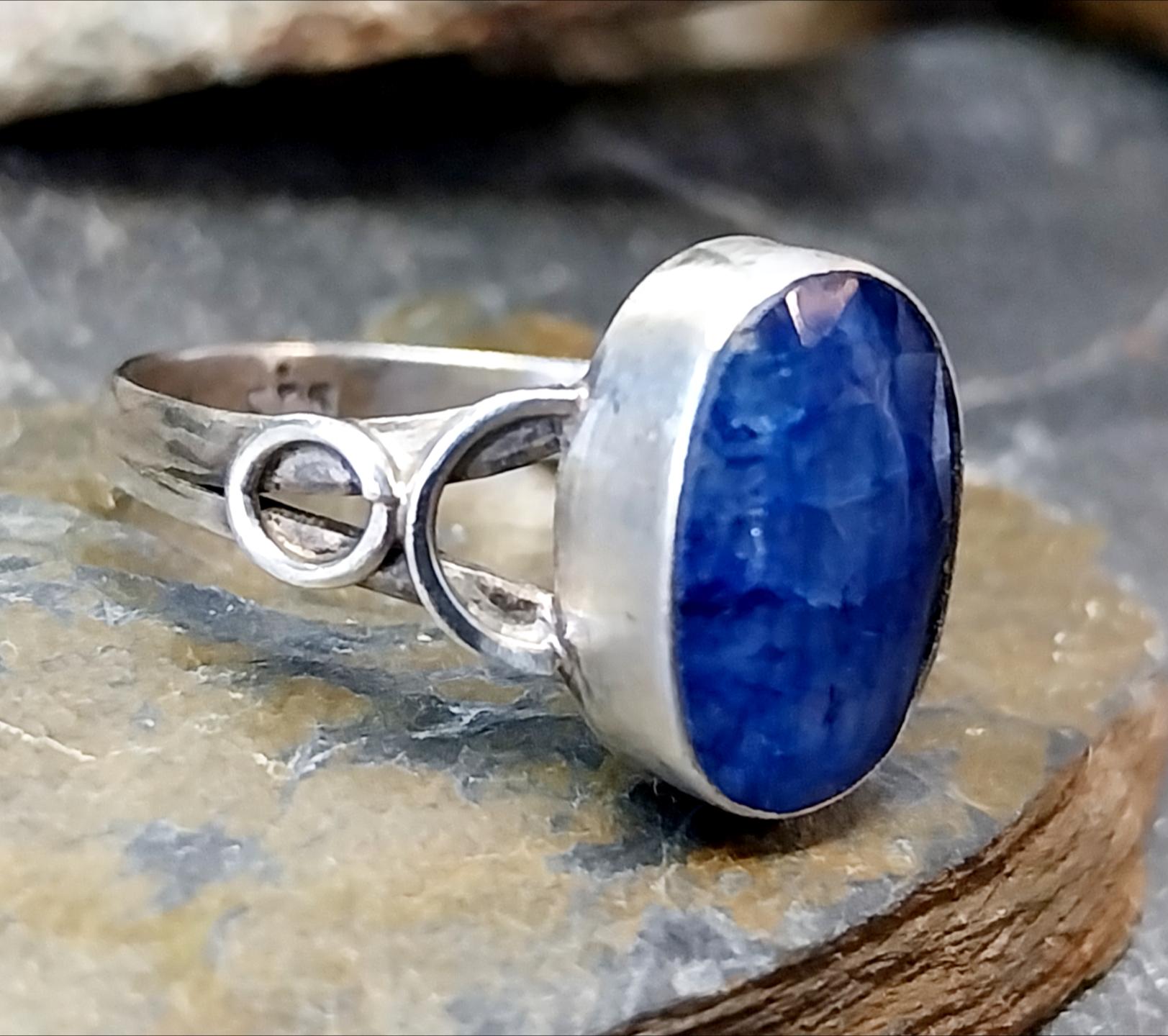 Vintage SILVER RING with Blue Lapis Lazuli Gemstone Size N (us 7) - 2.5g