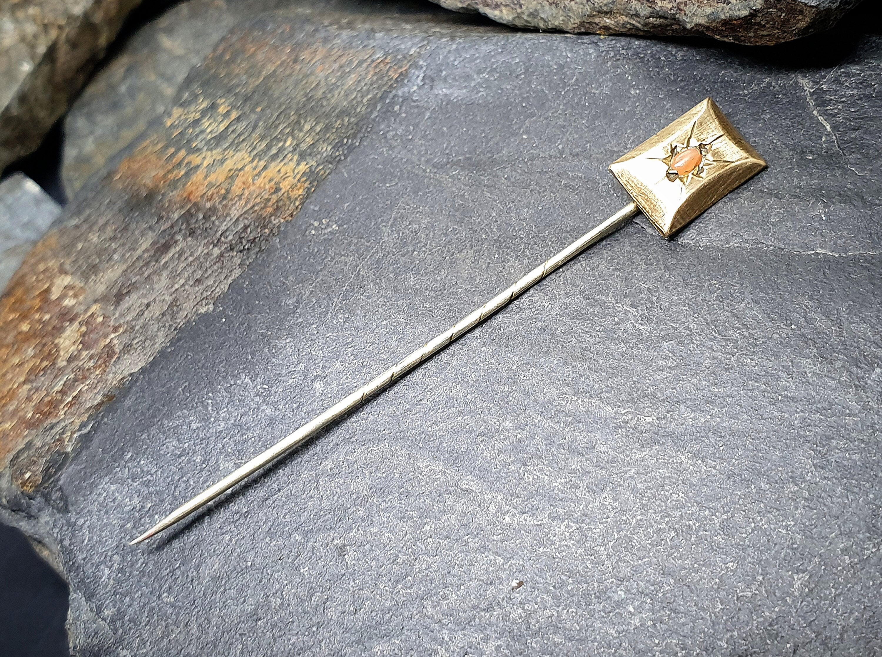 Vintage Pinchbeck and Coral STICK PIN  - Hat or Tie pin  - 1.2g