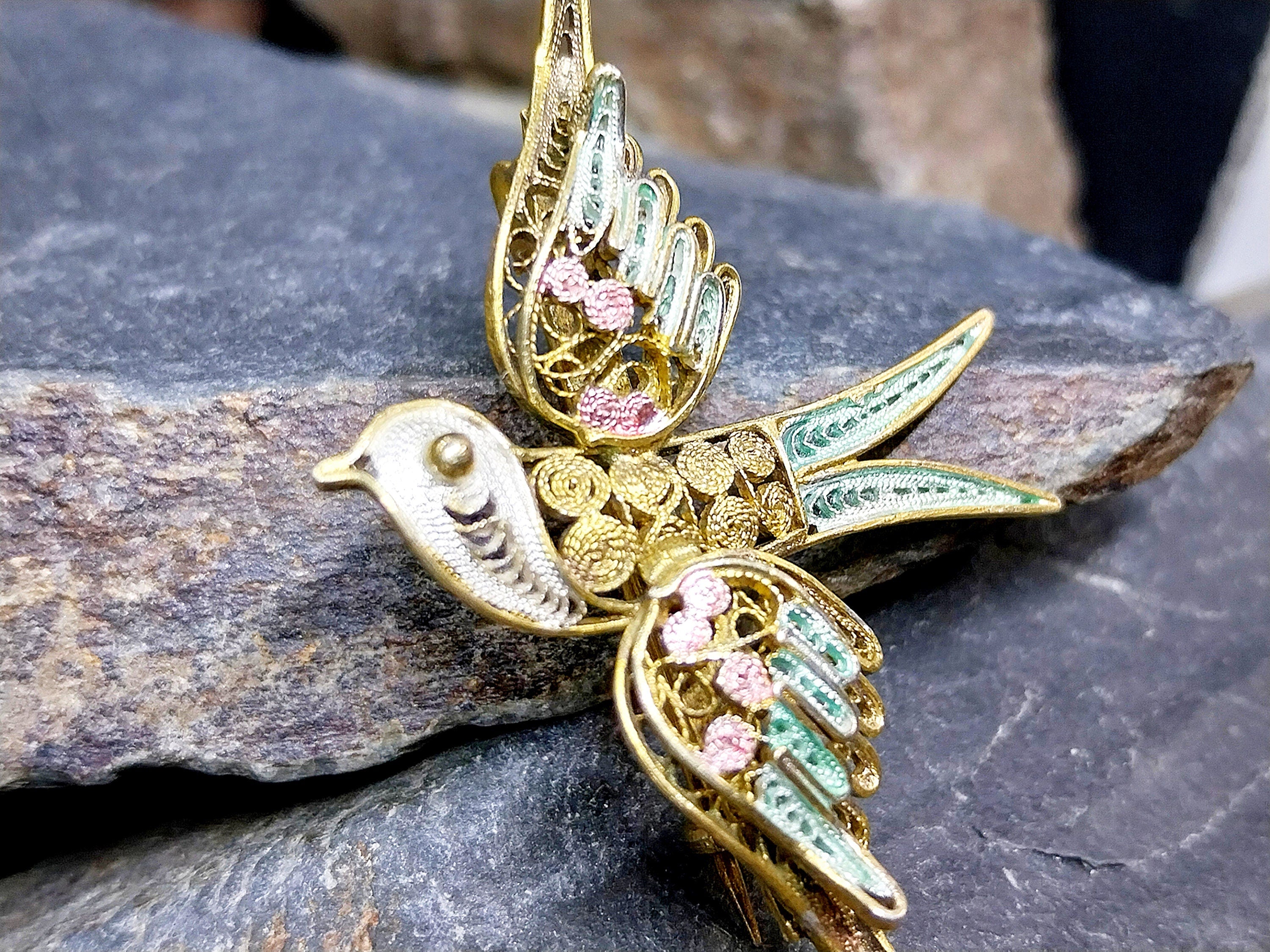 Antique SWALLOW BROOCH Filigree Wire work - Continental Pin - 4.4g
