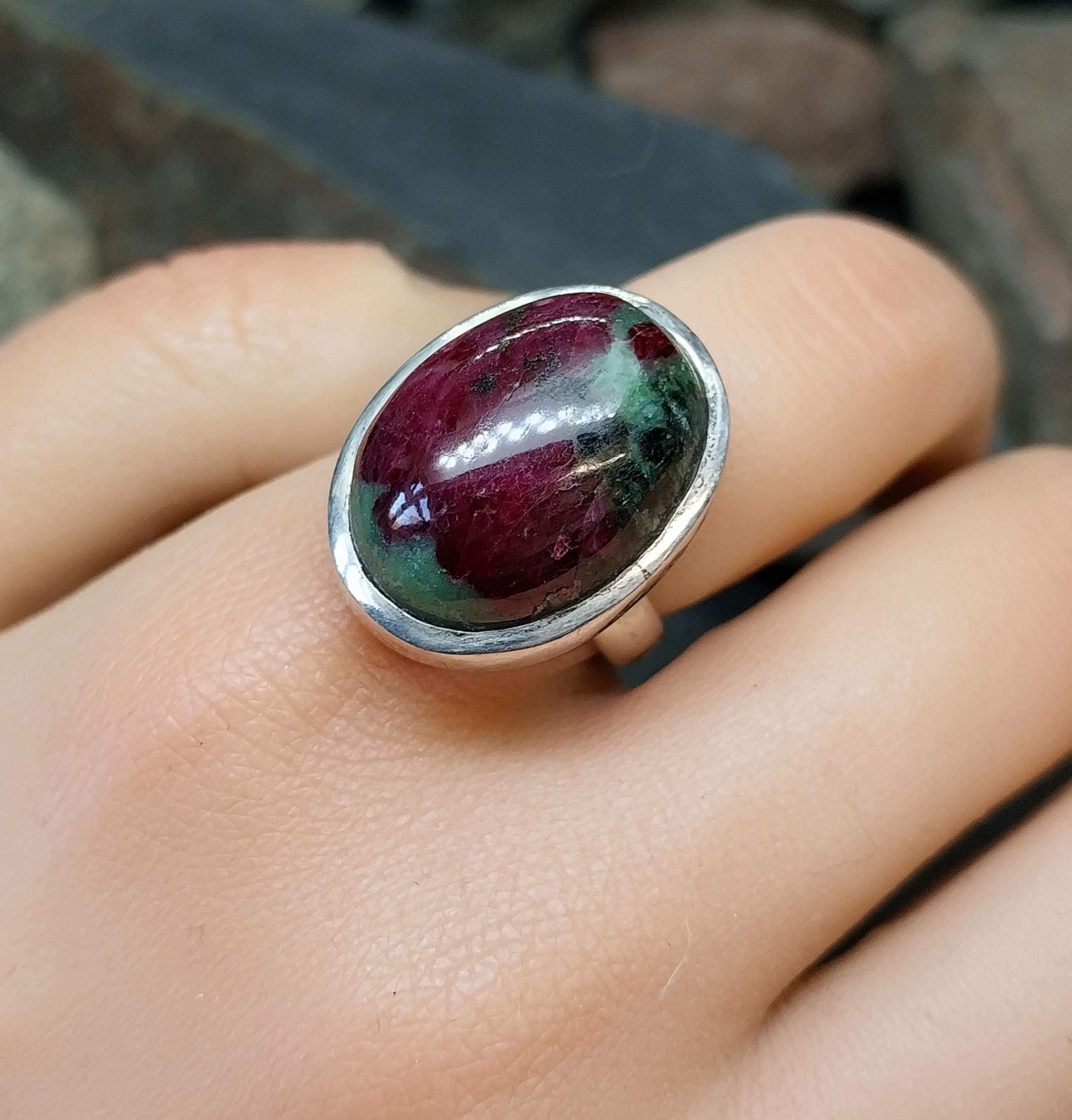 Sterling Silver RING - Large Moss Agate and Plum Red - uk size Q (us 8) - 14.1g