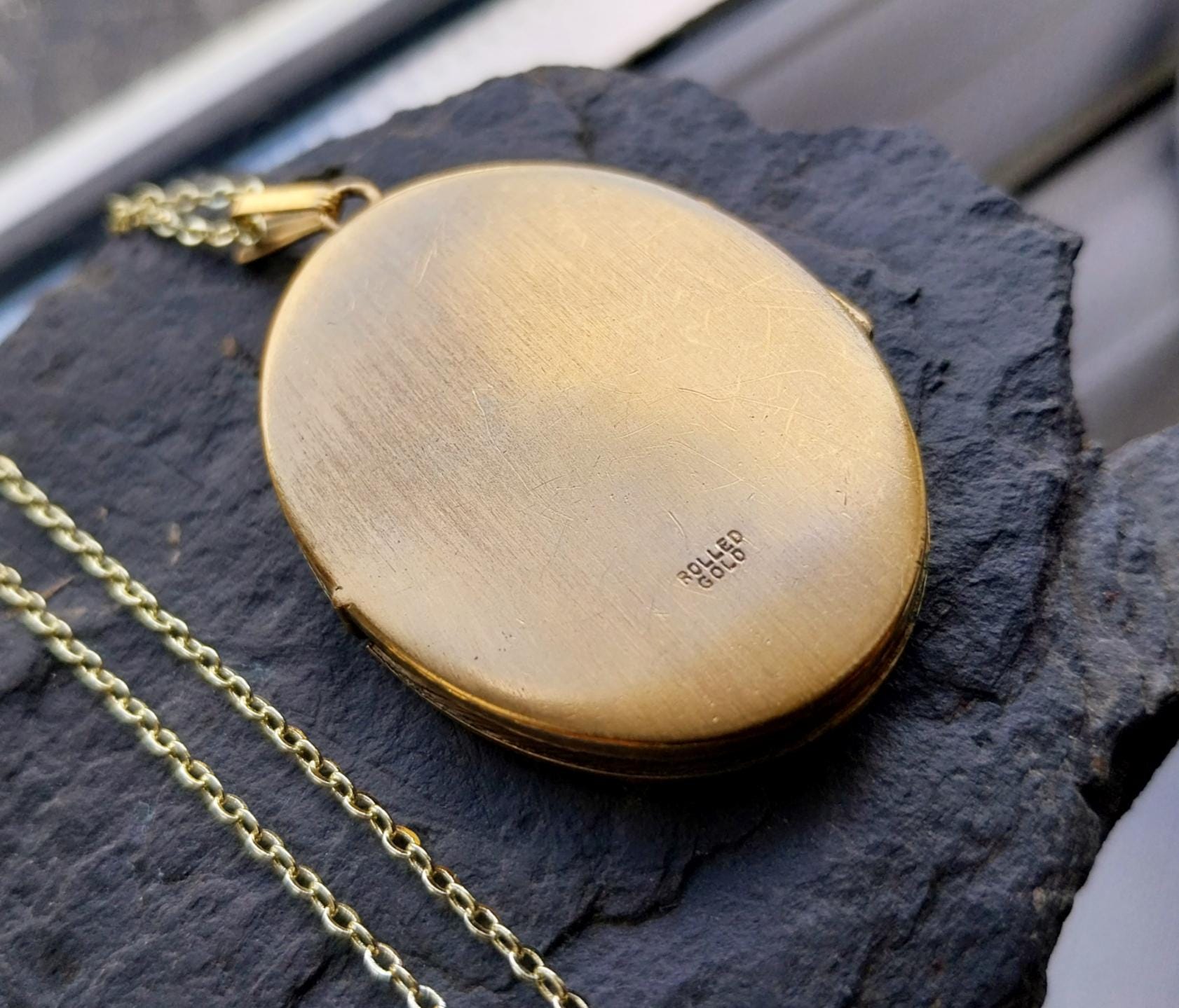 Large Vintage Gold LOCKET Necklace, Ferns - Rolled Gold with 18" Chain - 10.6g