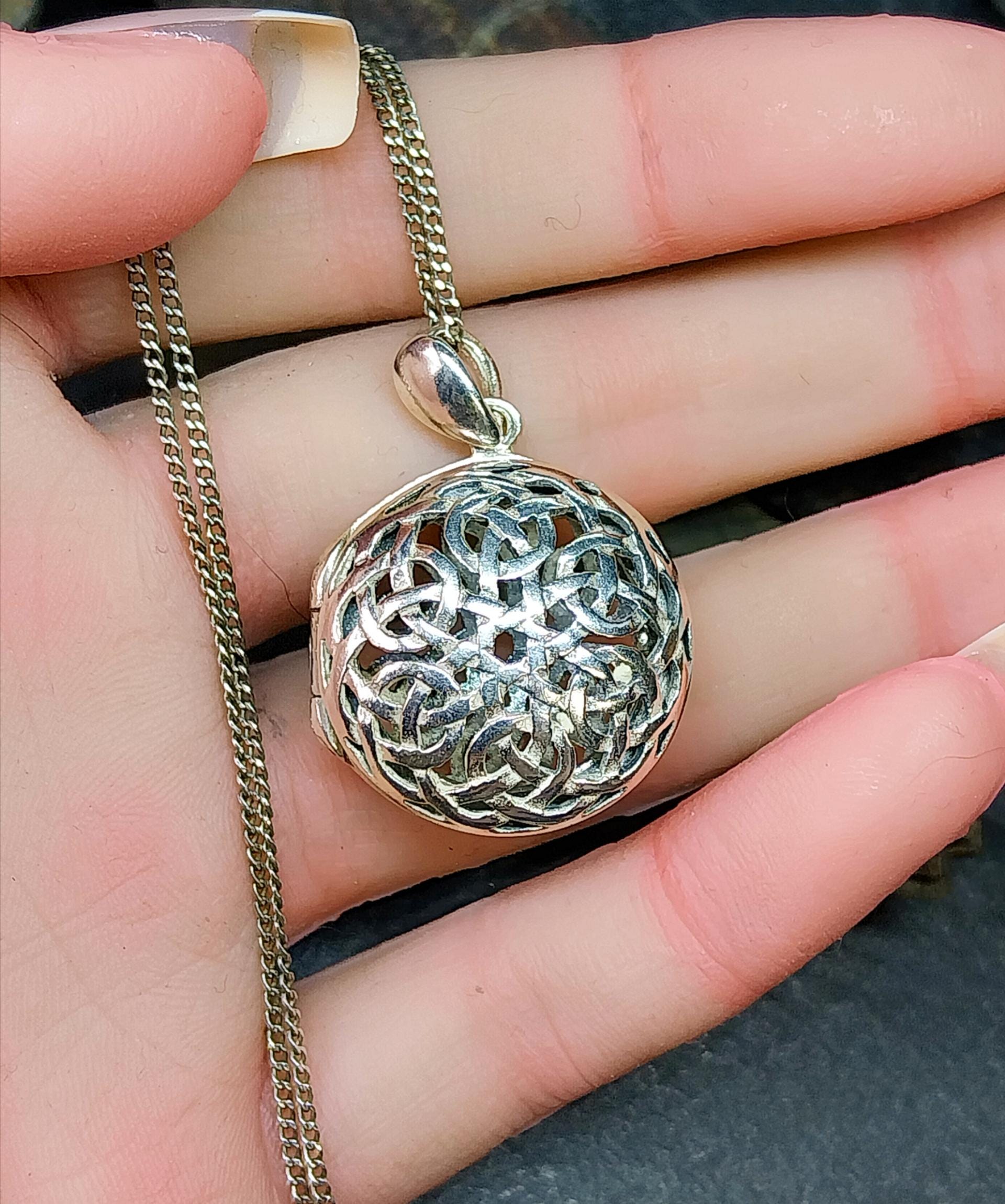 Kit Heath CELTIC Locket necklace - Sterling Silver -  on 17" Chain - 10.4g