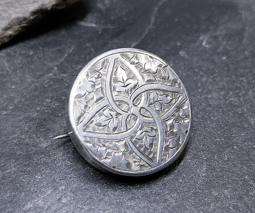 Antique Sterling Silver Circular Button Brooch  - Ivy Leaf Celtic Design - 5.5g