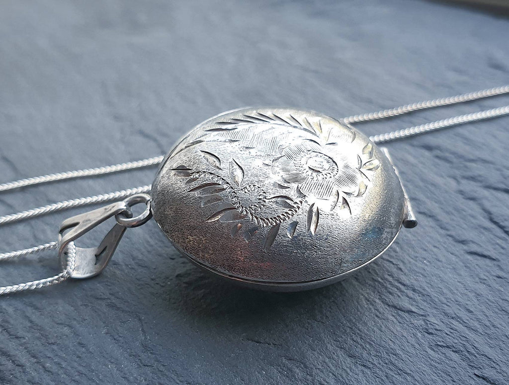 Vintage Silver LOCKET Necklace - Puffy Circle on 20" Sterling Chain - 9.7g