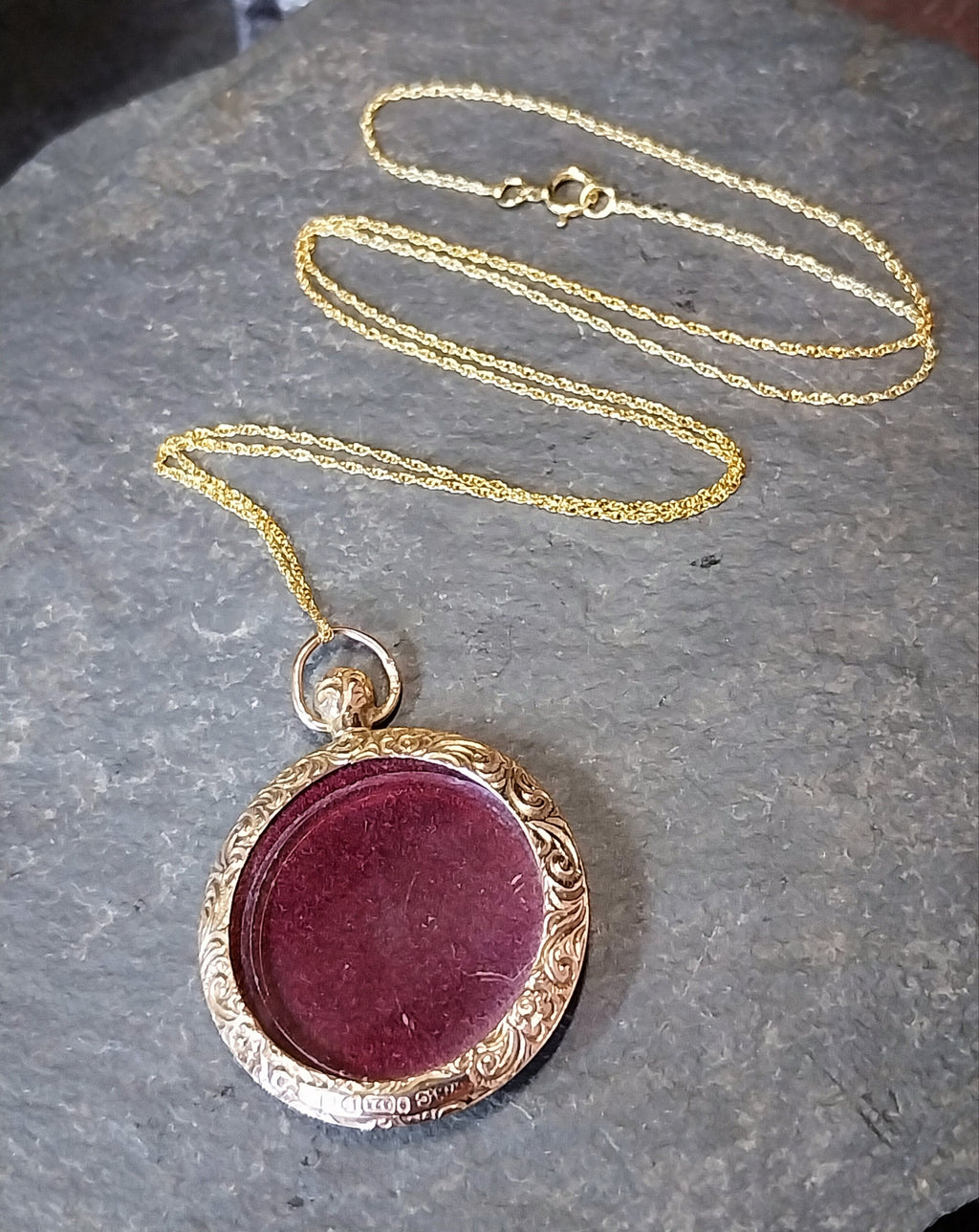 Antique 9ct Gold Photo Locket Pendant - Chester 1904 on 18" Chain - 5.7g