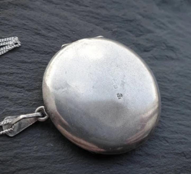 Huge Silver CIRCULAR LOCKET Necklace - Double Rose with 20" Chain - Joseph Smith - 10.9g