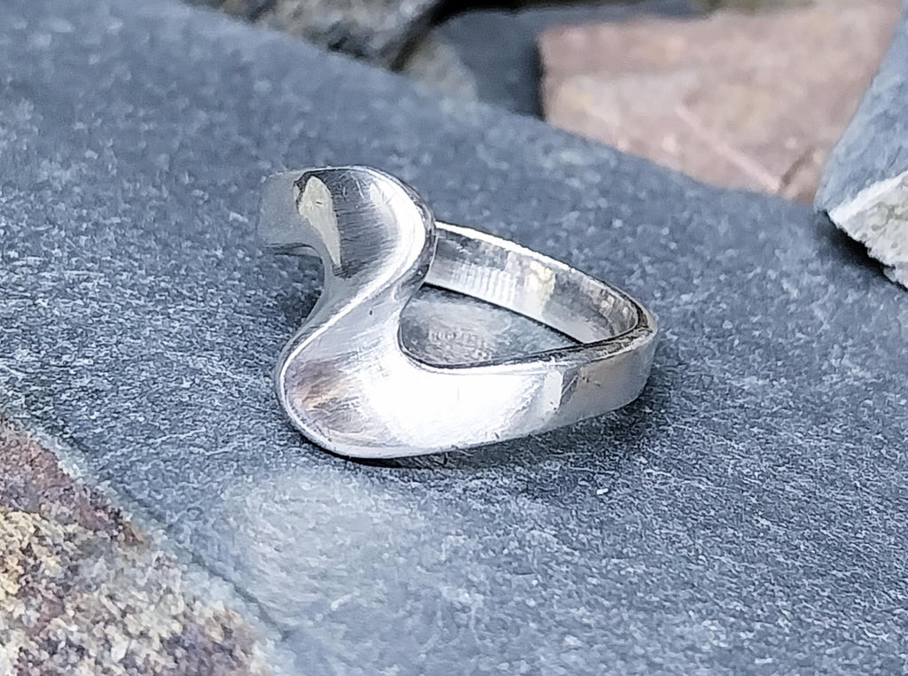 Sterling Silver Swirl Ring - uk size P (Us 7.5) - 3.7g