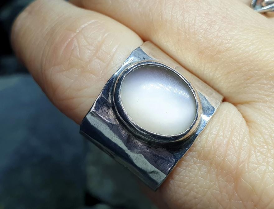 Wide Sterling Silver Moonstone Ring - uk size Q (us 8) - 16.1g