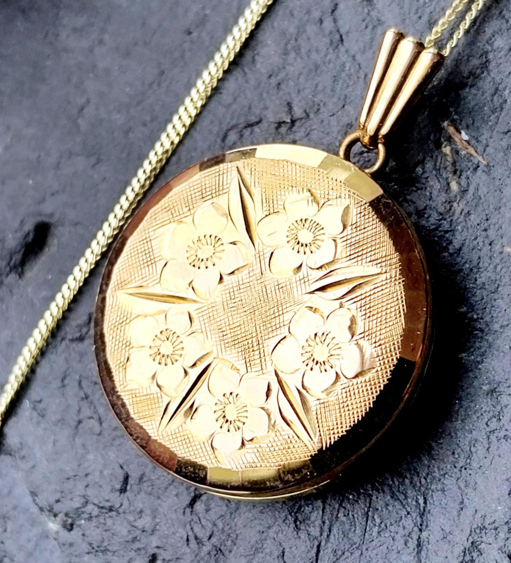 GEORG JENSEN 9ct Gold  Five Flower Locket - with 20" Gold Chain - 8.2g