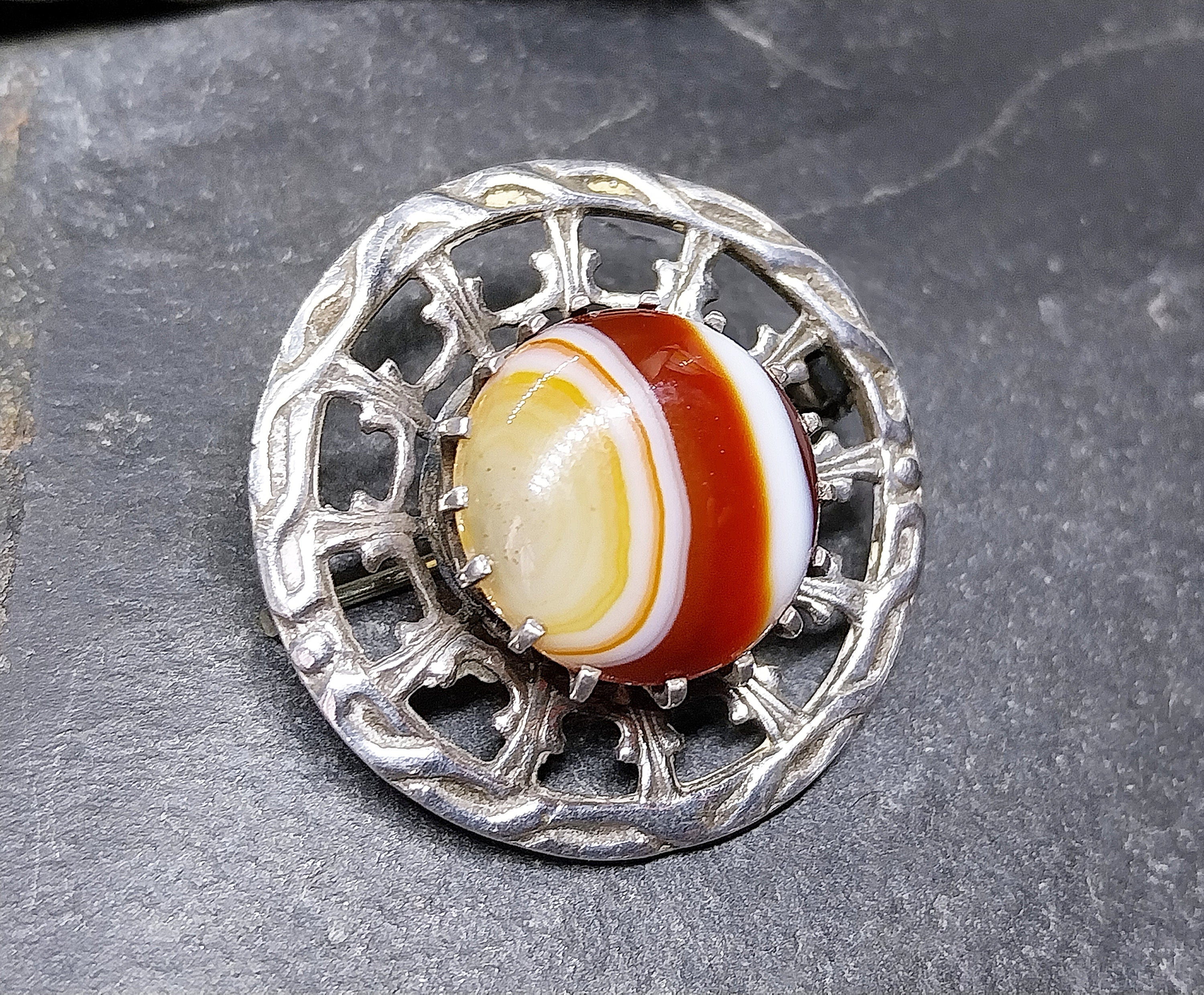 Robert Allison BROOCH - Striped Agate Scottish Silver Hallmarked c.1961 - 8.5g