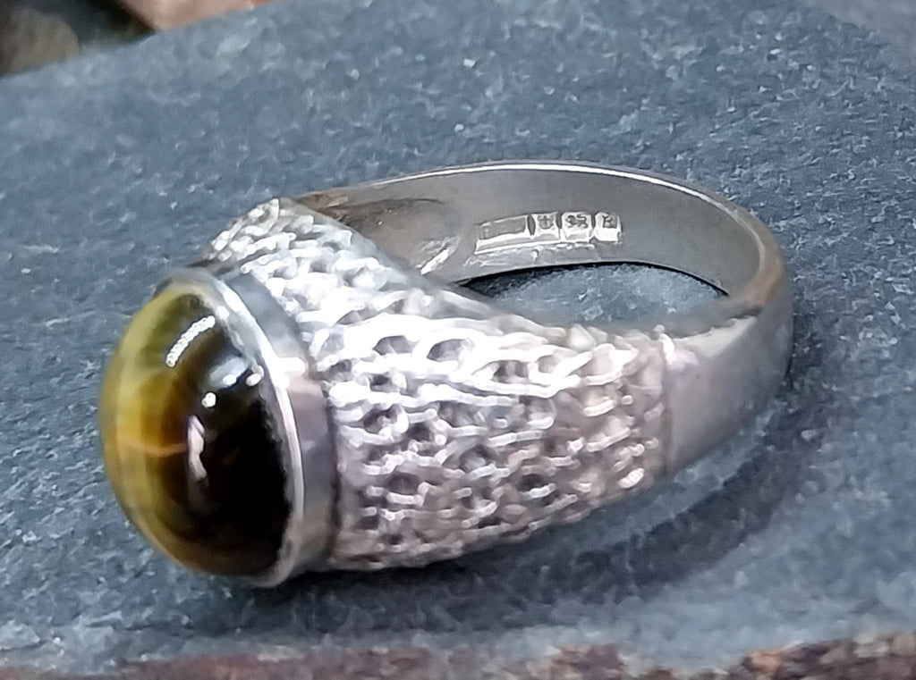 Vintage SILVER Signet RING - Tigers Eye Gemstone - Size uk T ( us 9.5) - 7.7g