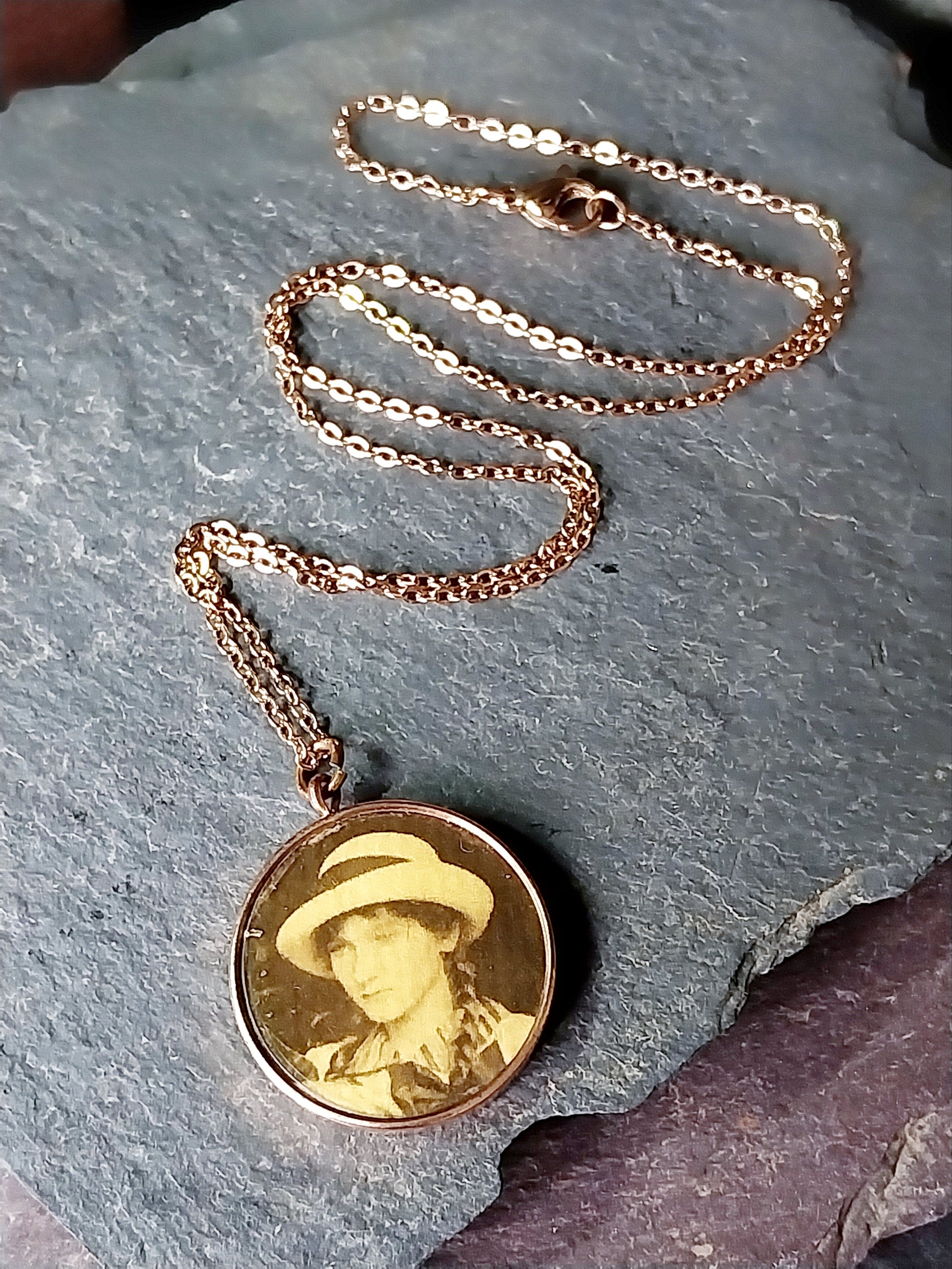 Victorian Photo Locket PENDANT - FOB - Pinchbeck Rose Gold on 18"chain - 8.2g