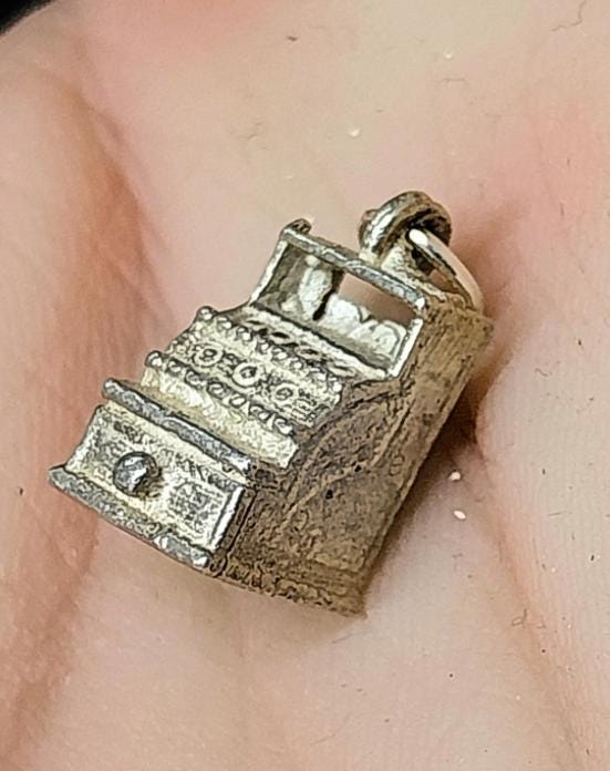Till Charm Old fashioned Shopkeeper Cash Register - Bracelet - 1.8g