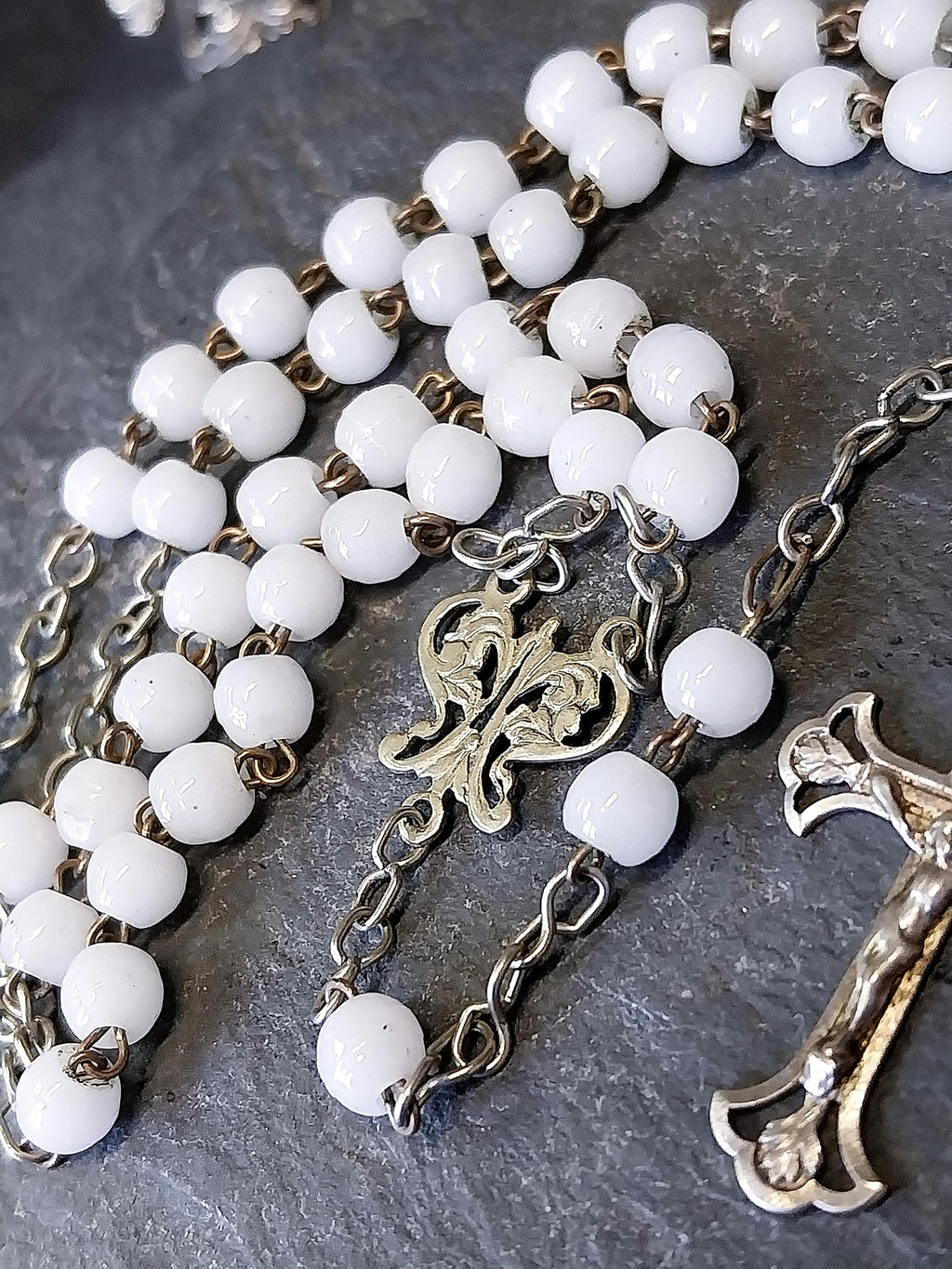 Vintage White MOP ROSARY Beads - Small Vintage Old Prayer Beads and crucifix - 15"