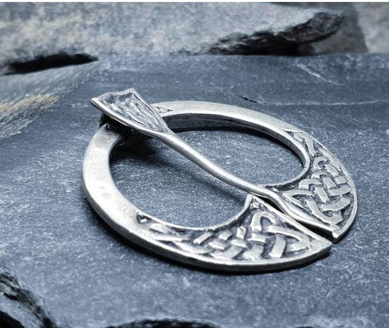 Vintage Scottish Silver CELTIC PENANNULAR Brooch c 1948 -  9.8g