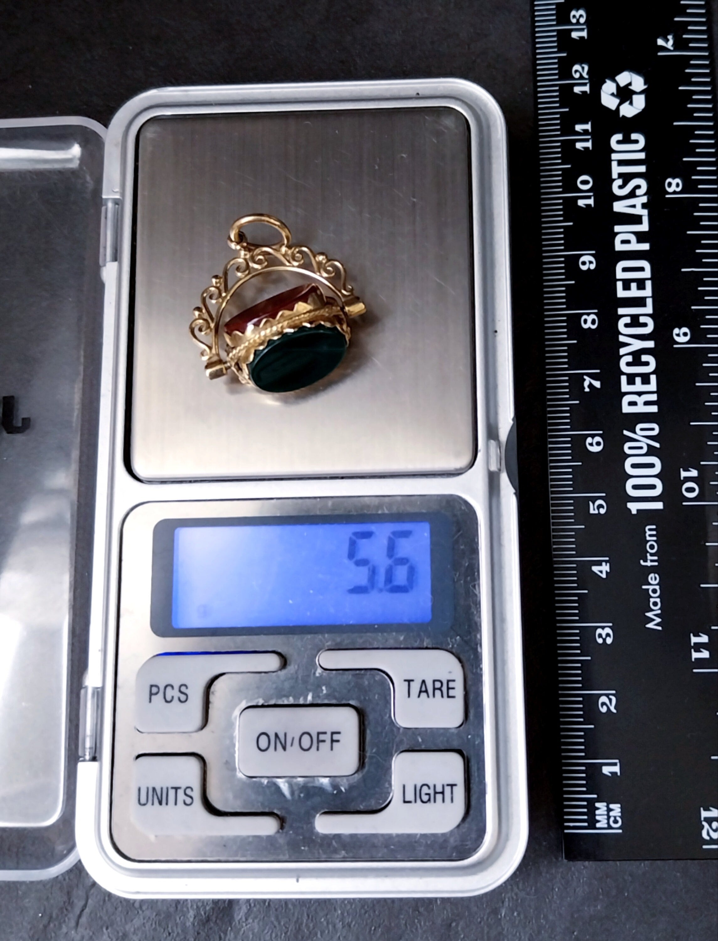 9ct GOLD Triple Spinner Watch Fob Pendant - Bloodstone, Onyx & Carnelian - 5.6g