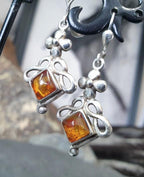 Sterling Silver Dangly Earrings - with Amber gemstone - 5g