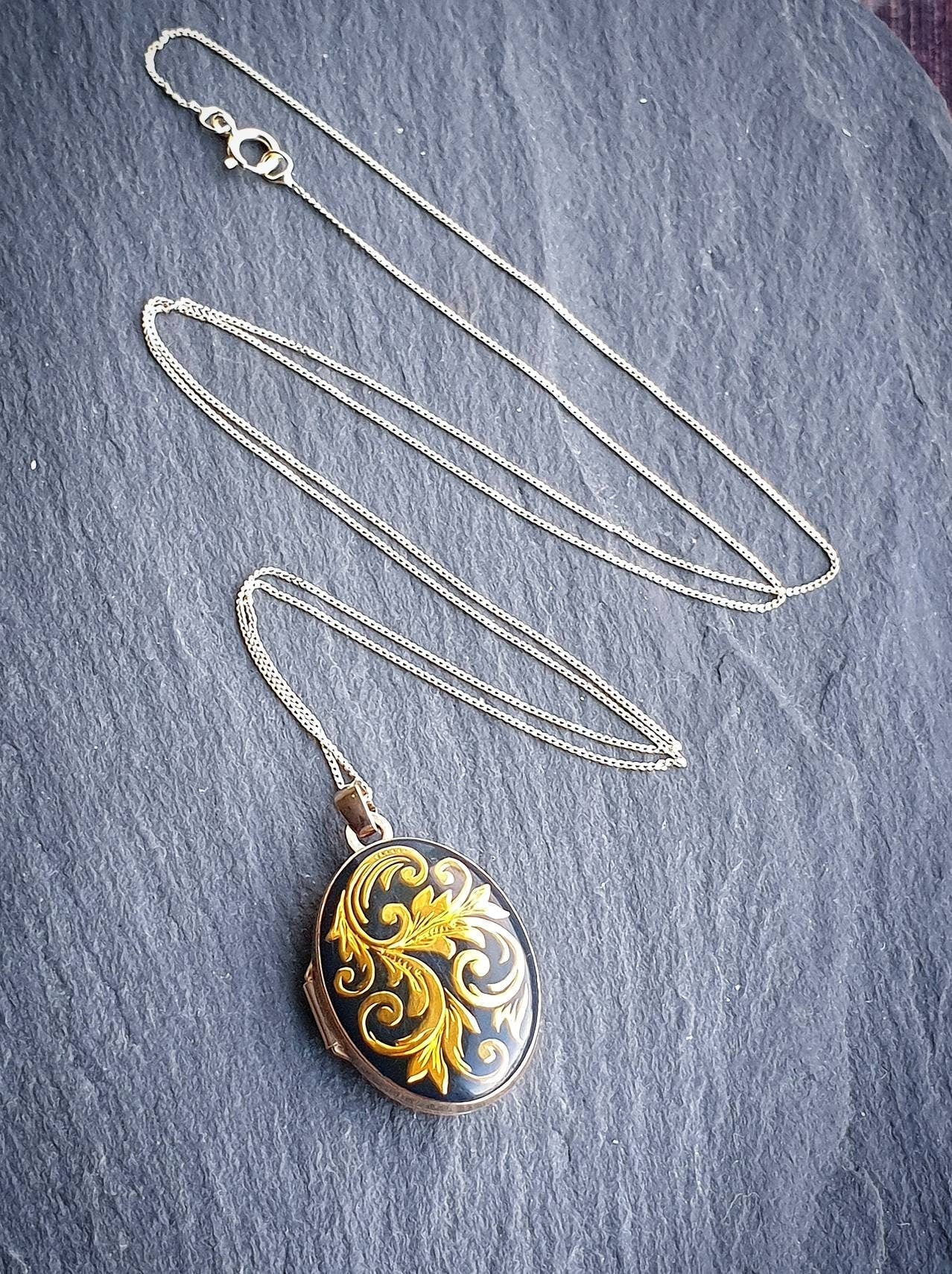 9ct GOLD and BLUE ENAMEL Scroll Locket Necklace & 18" Chain - 2.7g