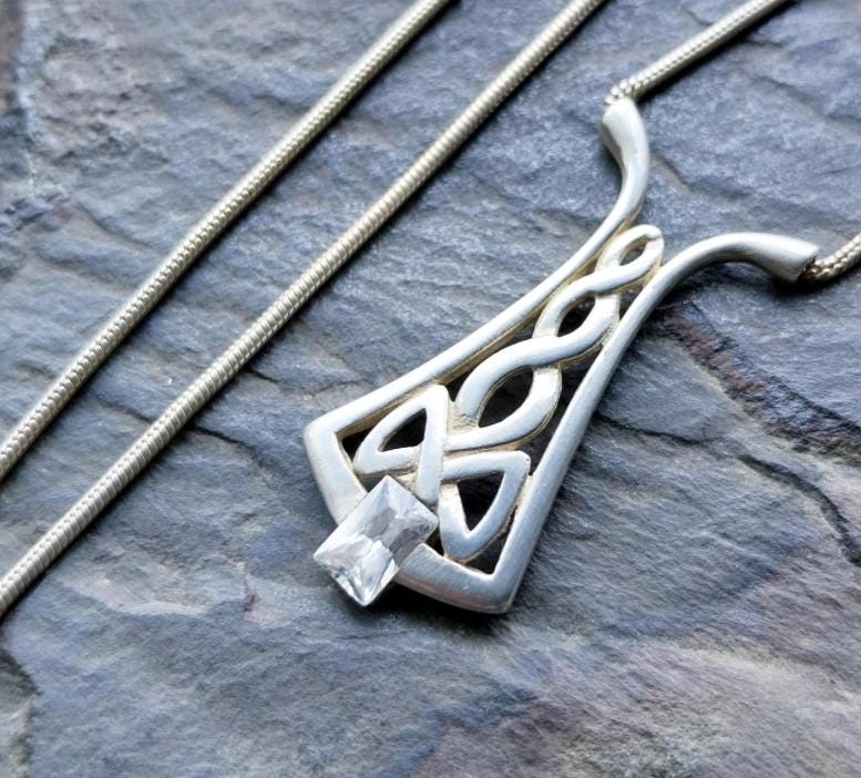 Vintage Sterling Silver Celtic PENDANT NECKLACE on 16" - 8.3g