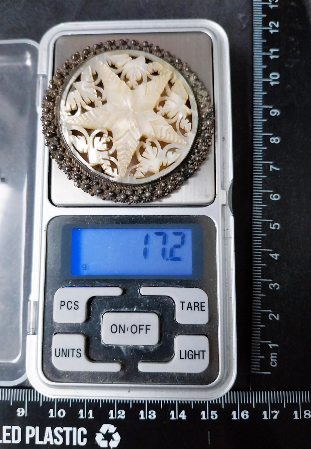 Large Vintage Sterling Silver and Mother of Pearl Christmas Star Brooch 17.2g