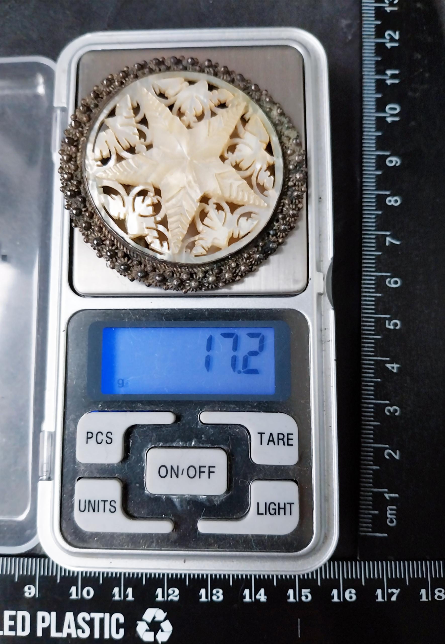 Large Vintage Sterling Silver and Mother of Pearl Christmas Star Brooch 17.2g