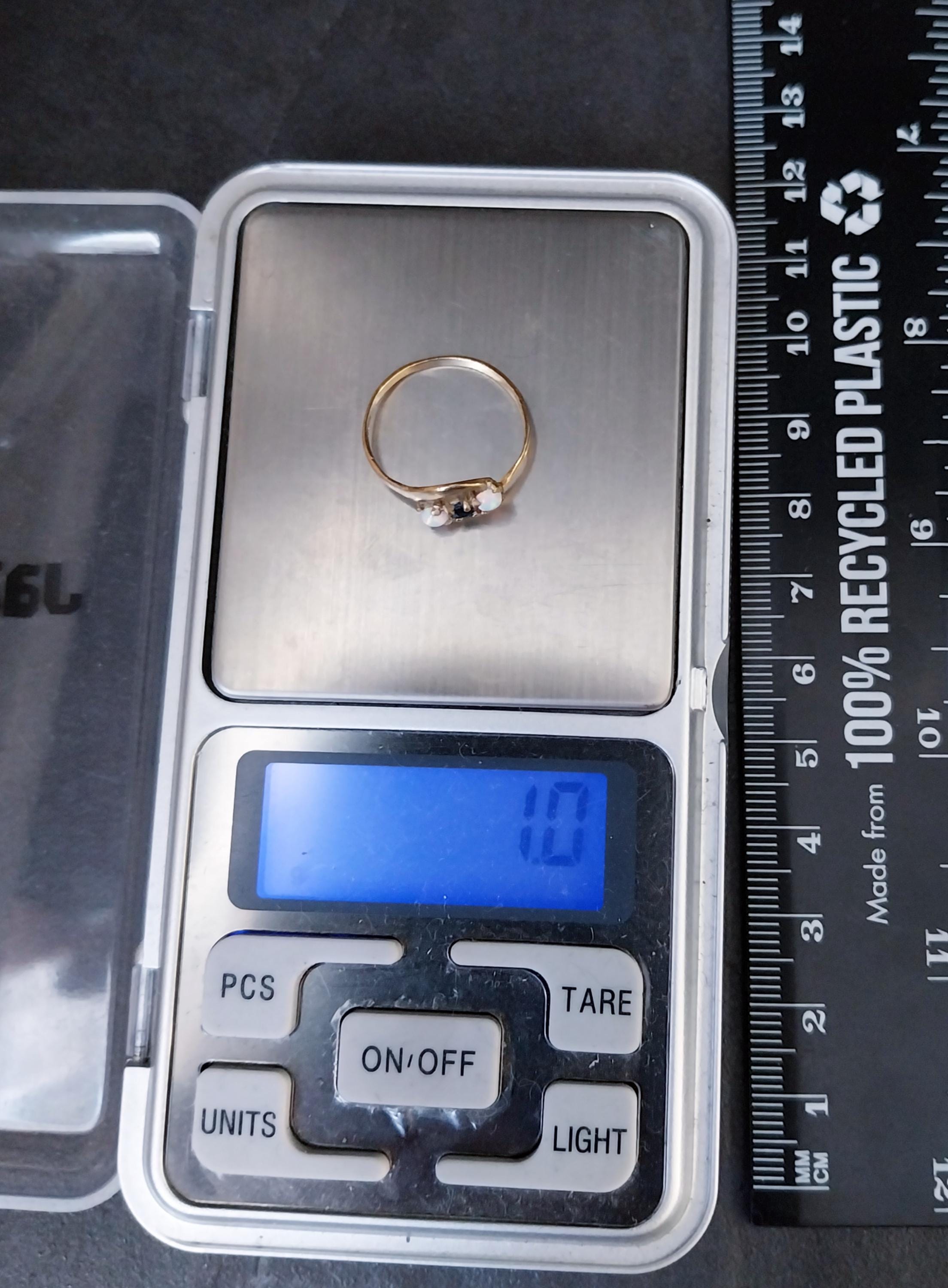 9ct GOLD Fire Opal & Sapphire Ring - Size uk L 1/2 (us 6) - Hallmarked - 1g