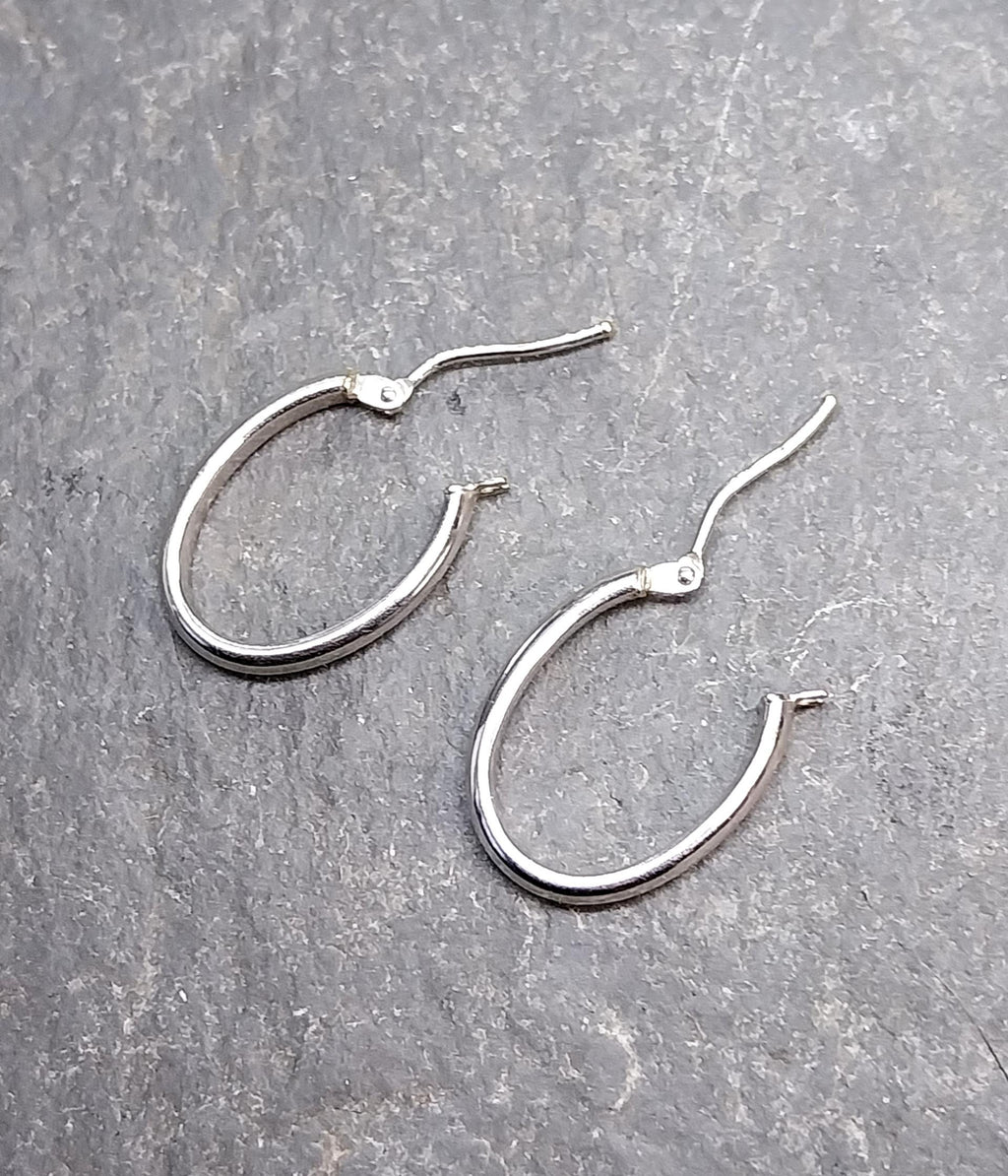 Vintage 9ct White Gold Medium HOOP EARRINGS - 20mm  - 1.2g