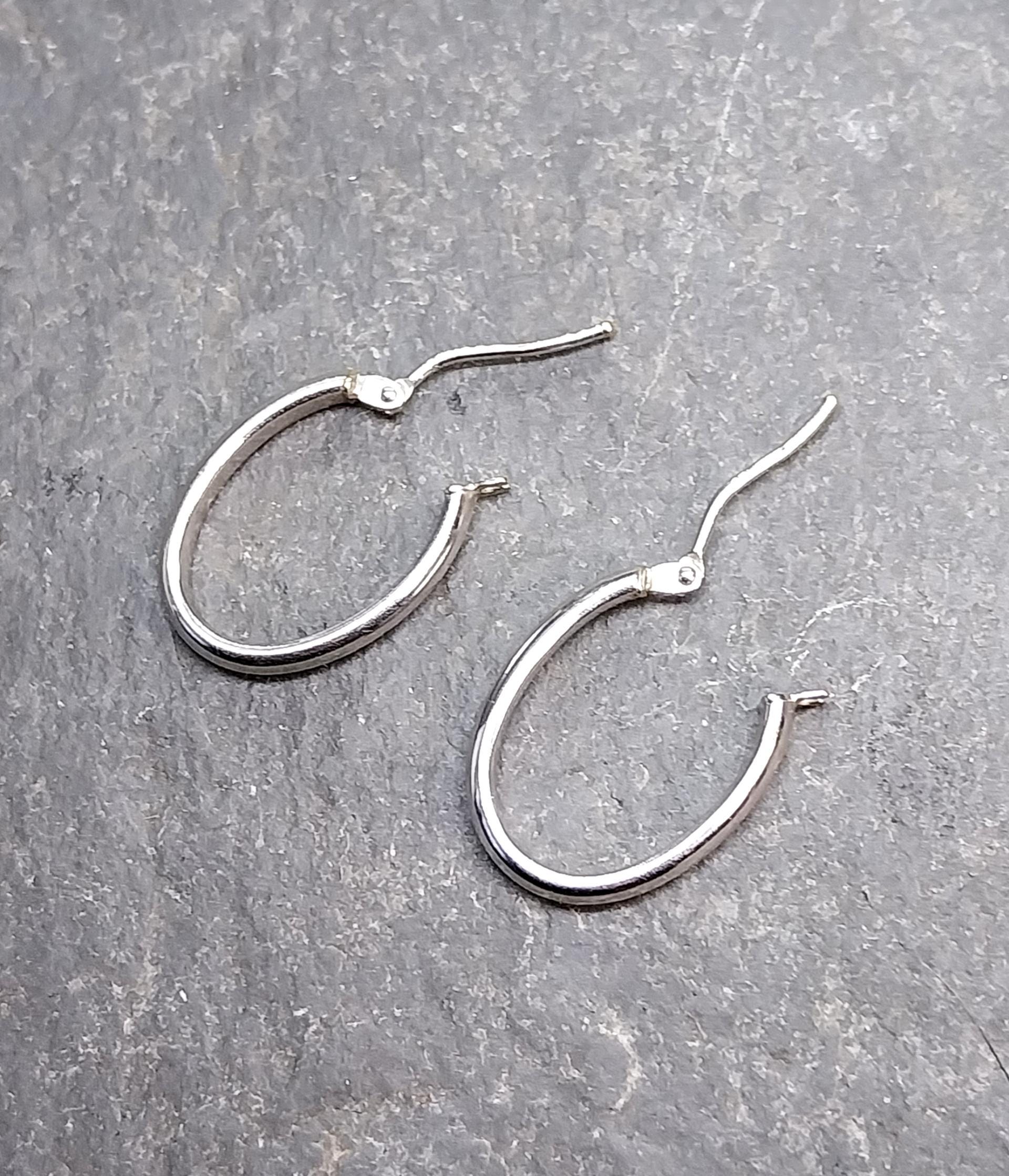 Vintage 9ct White Gold Medium HOOP EARRINGS - 20mm  - 1.2g