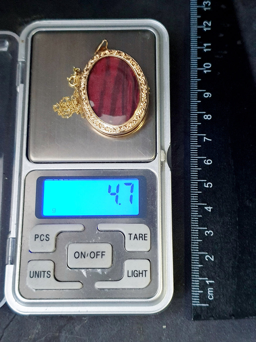 Vintage 9ct GOLD Open Photo Locket - up 4 photos on 20" Chain - 4.7g