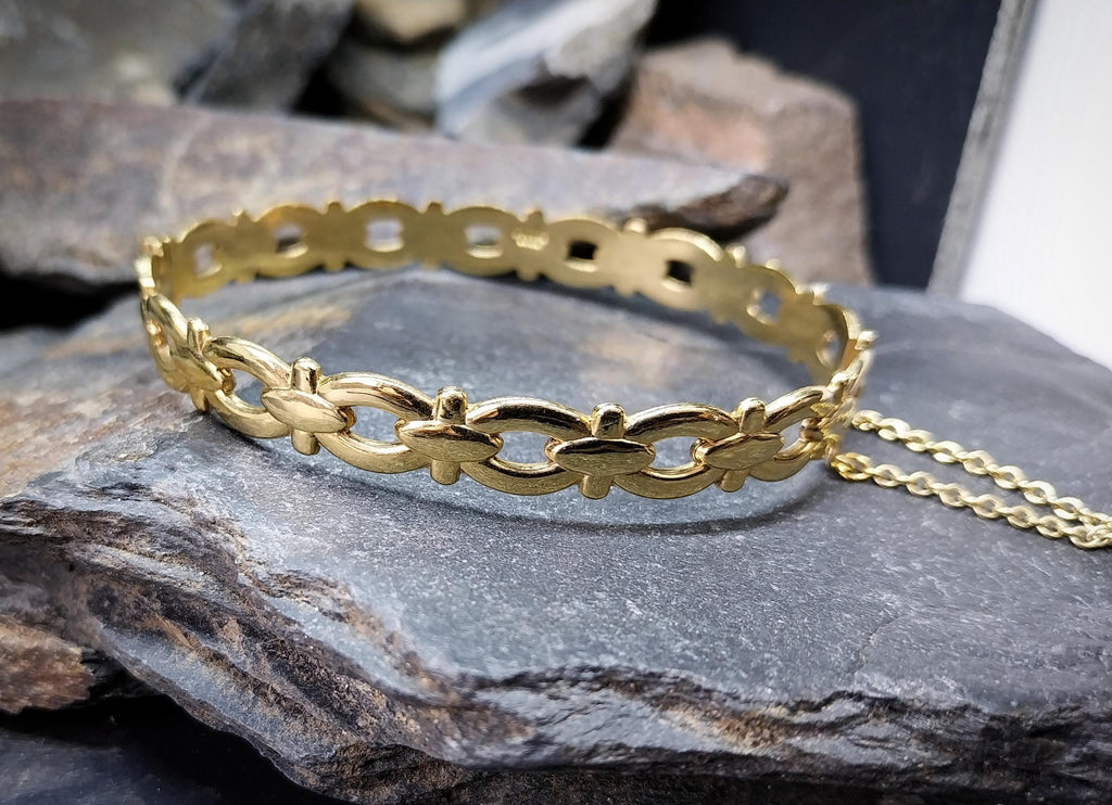 Vintage Rolled Gold BANGLE Bracelet Buckle Design - 12.5g