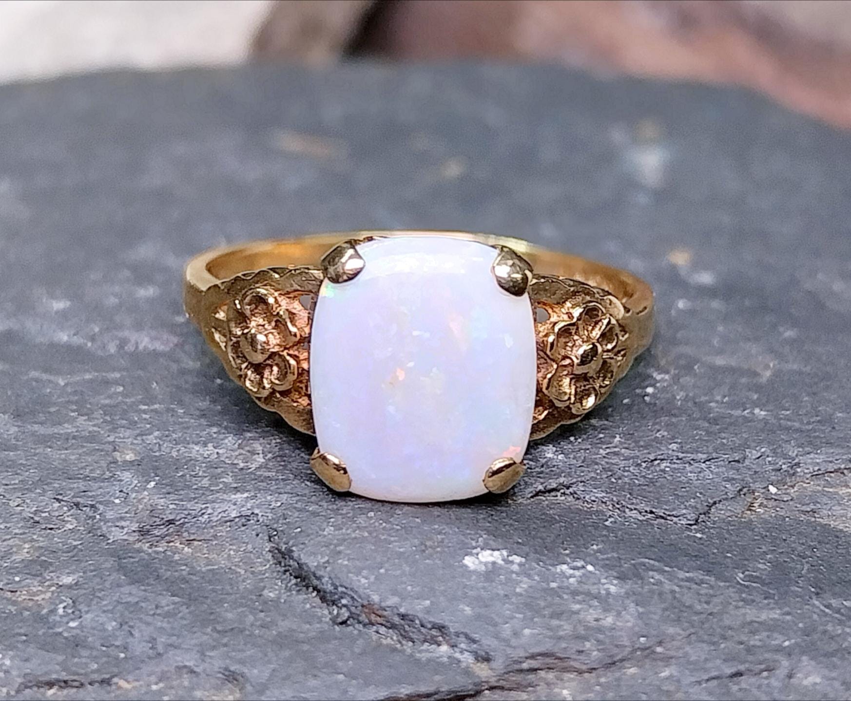 Vintage 9ct GOLD FIRE OPAL Ring - Size uk O (us 7) - Hallmarked - 2g