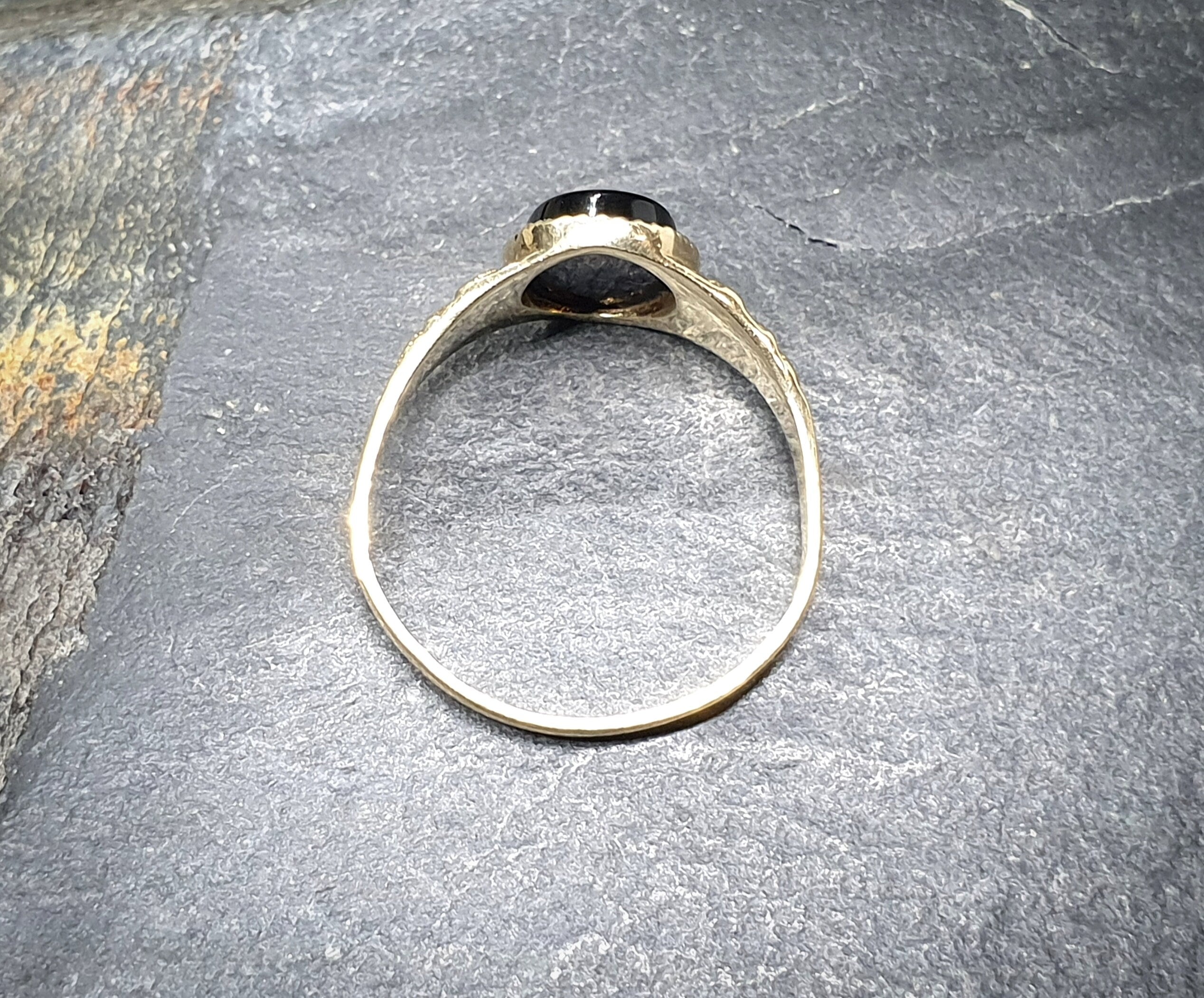 Vintage 9ct GOLD BLACK ONYX Signet Ring - Size uk T (us 9.5) - 2.5g