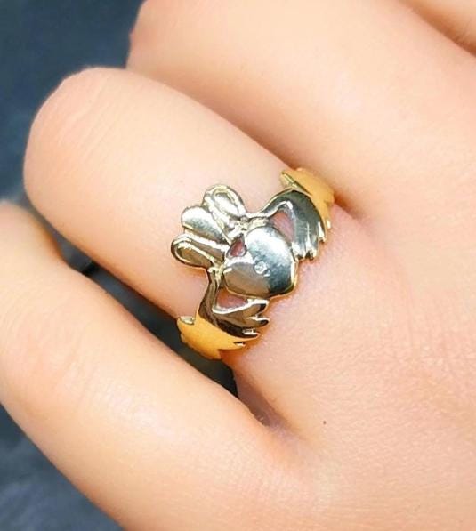 9ct Gold CELTIC CLADDAGH Ring with Diamond - UK Size O (7.5) - 2.2g