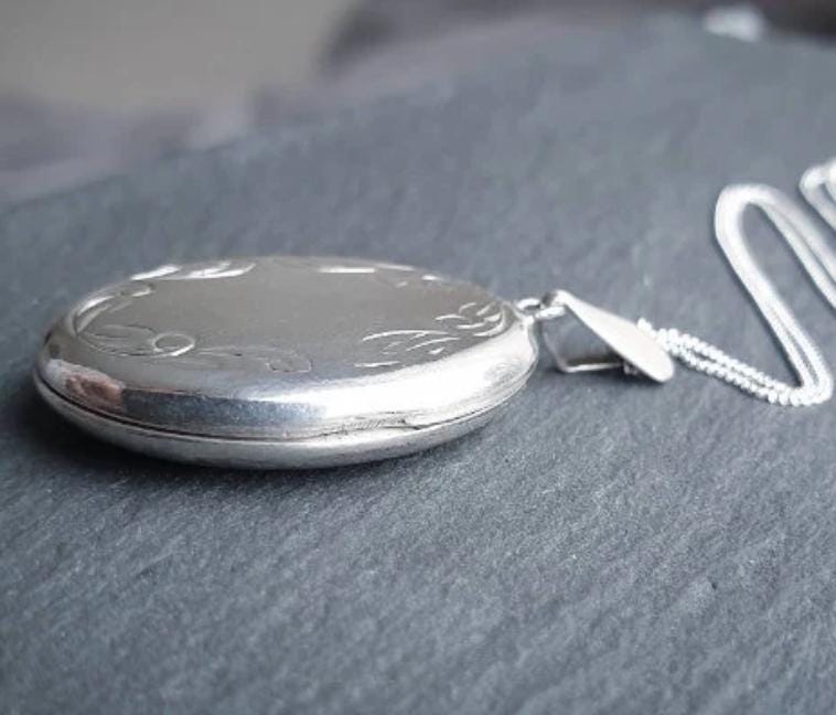 Vintage STERLING SILVER Locket Necklace - Joseph Smith - with 24" Chain - 7.5g