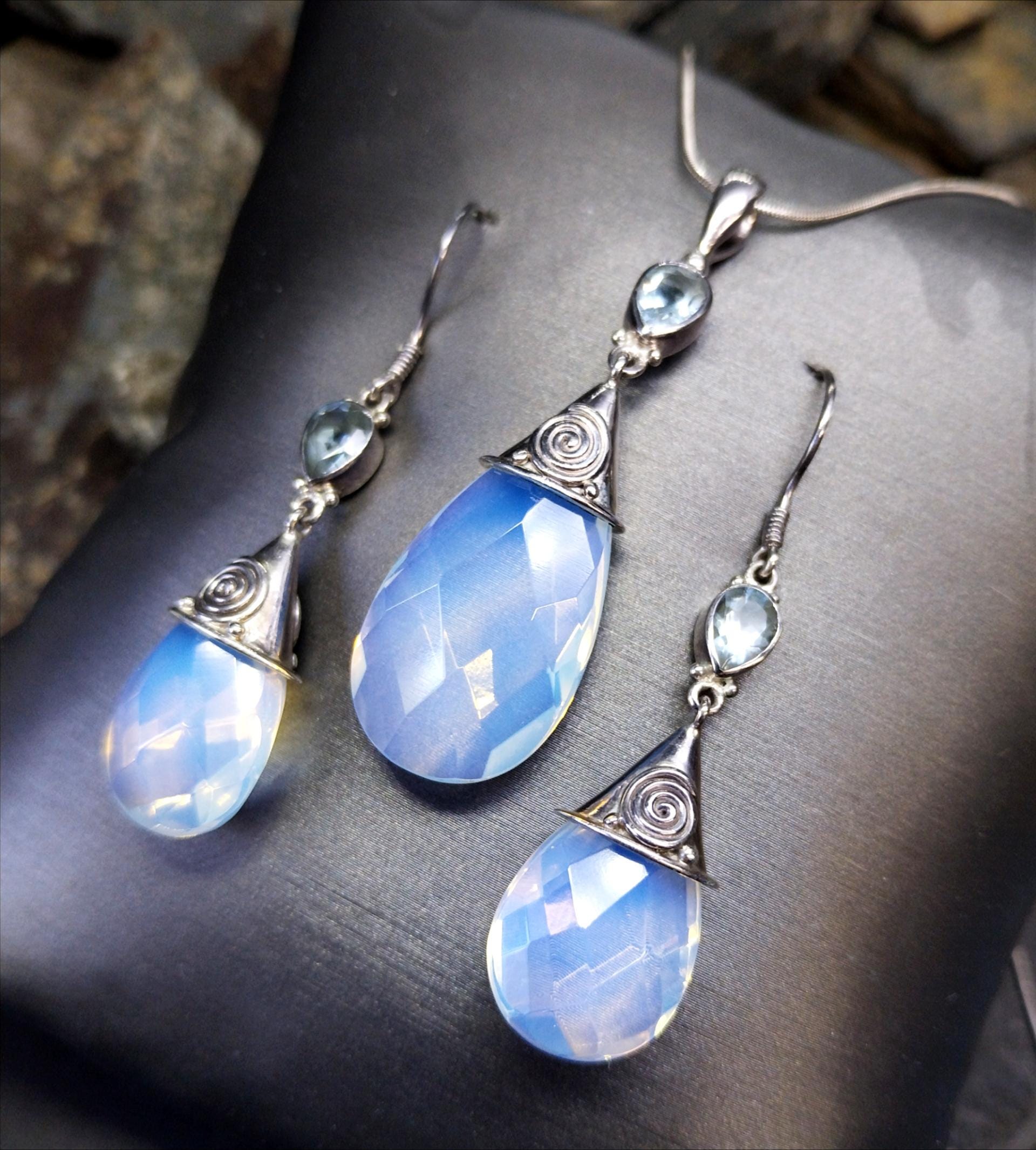 Vintage Sajen Blue Chalcedony & Topaz Necklace and Matching Earrings Set - 20g