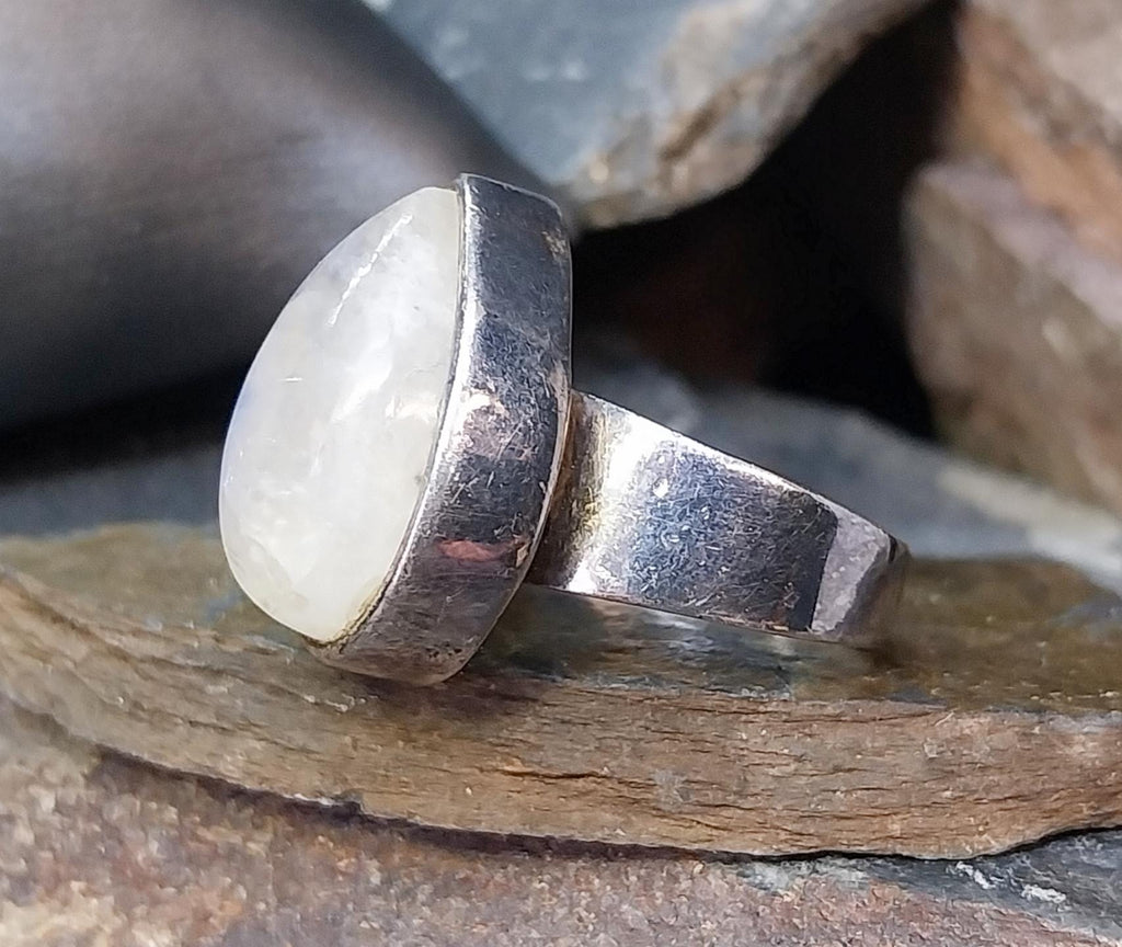Vintage Sterling SILVER MOONSTONE RING - Ethereal - uk size O (7) - 8g