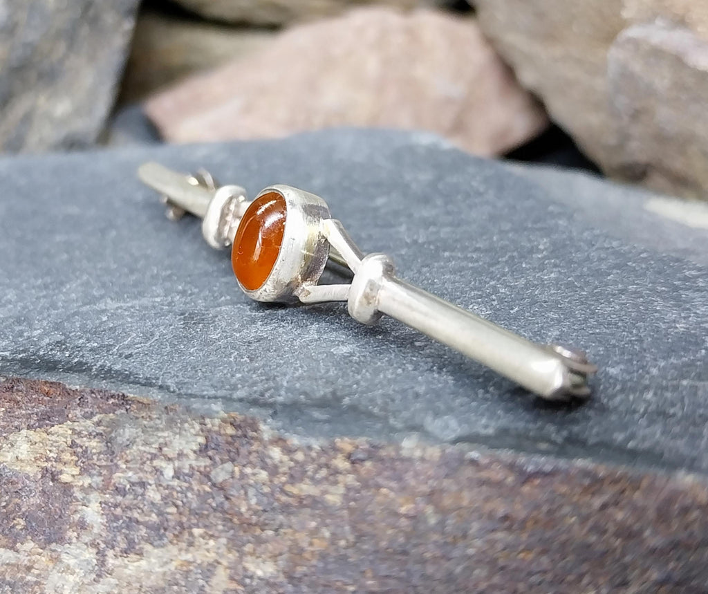 Vintage CARNELIAN Sterling SILVER Brooch - Sterling Silver - 3.2g