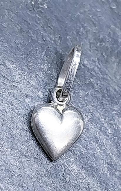 Vintage Silver Mini Heart Charm - for bracelet mini  - 0.8g
