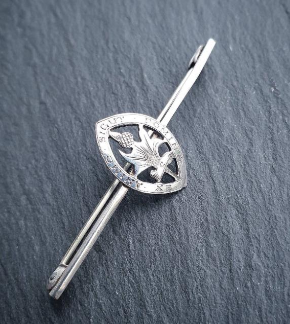 Vintage SILVER Bar Brooch Sweetheart with Thistle - Thomas Fattorini - 2.5g