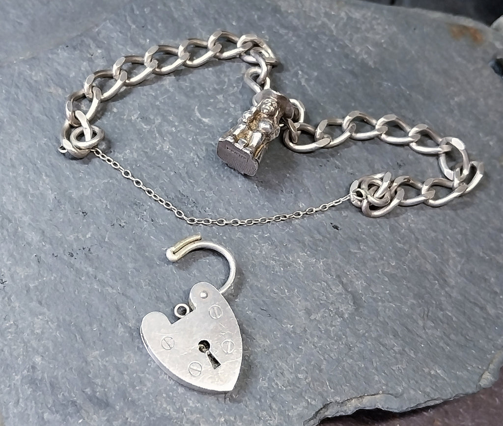 Vintage Silver CHARM BRACELET with Charm Opening Toby Beer Jug - 18.9g