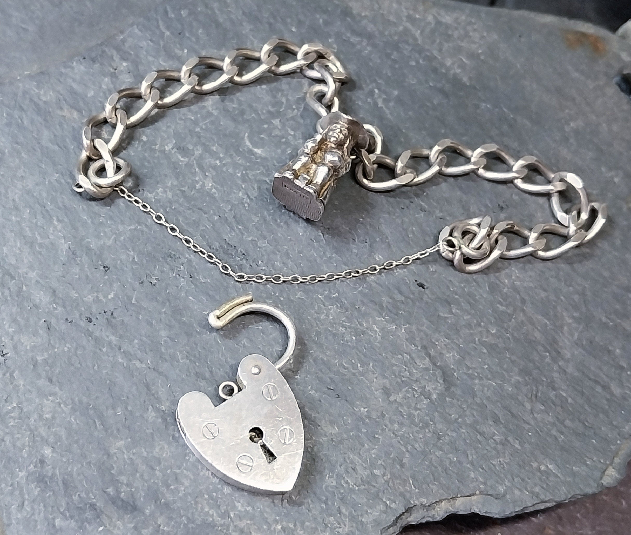 Vintage Silver CHARM BRACELET with Charm Opening Toby Beer Jug - 18.9g