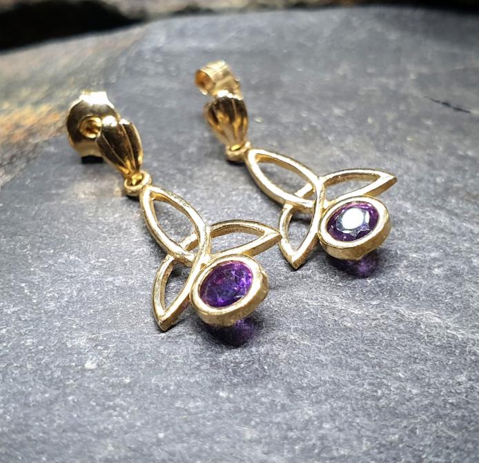 9ct GOLD CELTIC Amethyst Drop EARRINGS - 1.1g