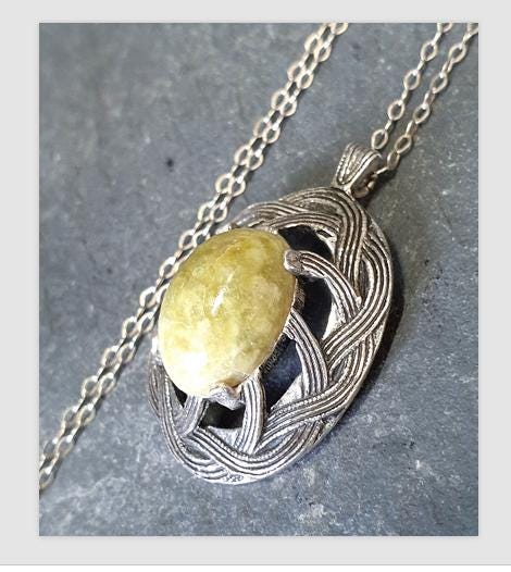 RARE Sterling SILVER Connemara Marble Pendant Necklace Miracle on 18" Chain - 9g