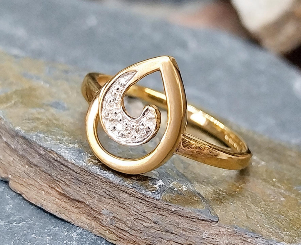 Vintage 9ct GOLD Teardrop Diamond RING - Size UK P 1/2 (us 8) - 1.9g