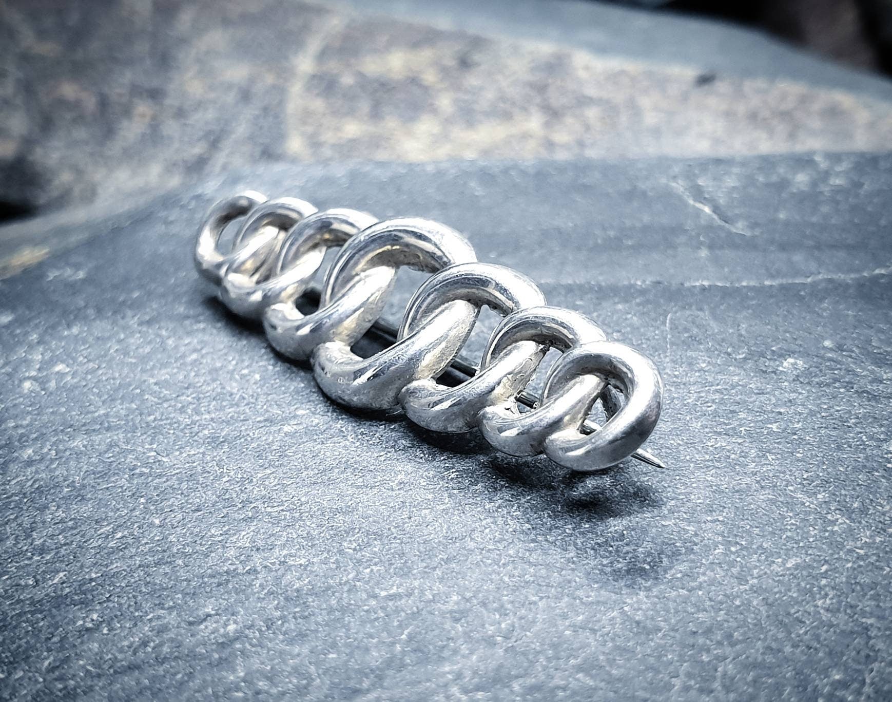 Antique Sterling Silver Lovers Knot Brooch - Edwardian Chester Hallmarks circa 1905 - 2.1g