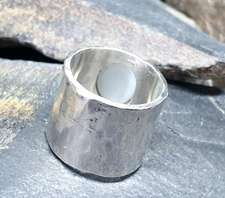 Wide Sterling Silver Moonstone Ring - uk size Q (us 8) - 16.1g