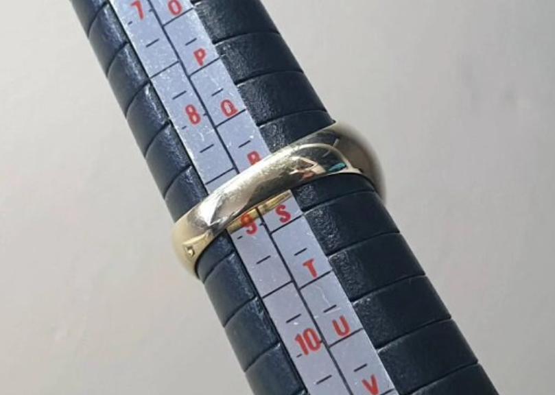 9ct GOLD RING with Onyx & DIAMOND Celtic Cross - Size uk R (us 8.5) - 5.7g