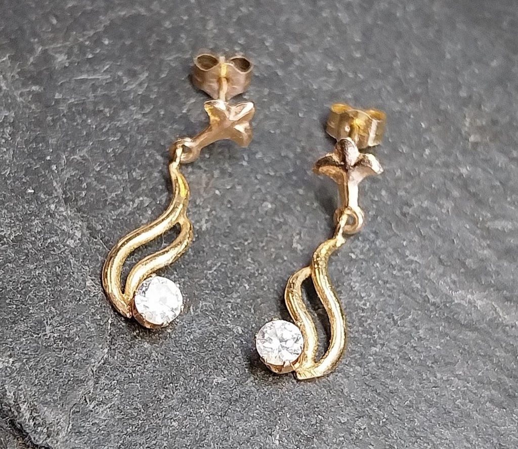 Vintage 9ct Gold Twist DROP EARRINGS - Dangling - 0.6g
