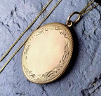 Large 9ct GOLD CELTIC SCROLL Locket Necklace on 20" Chain - 9.3g